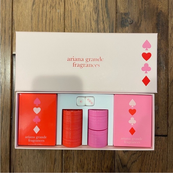 NWT Ariana Grande Poker Set - Picture 1 of 4